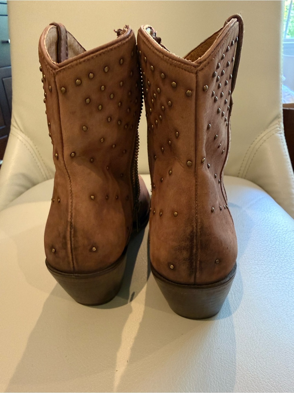 Women’s Lucchese Avie Brown Studded Western Ankle Boots Size 7 - Picture 4 of 6